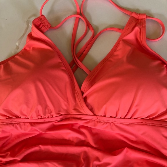 La Blanca Coral Swimsuit - Picture 2 of 6